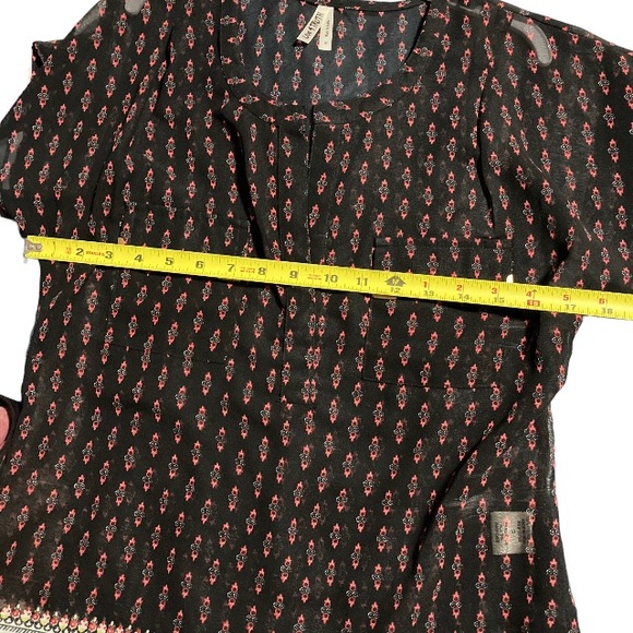 Live 4 Truth Shirt Women V Neck Boho Short Sleeve Blouse Top Elephant Size Small - Picture 10 of 10